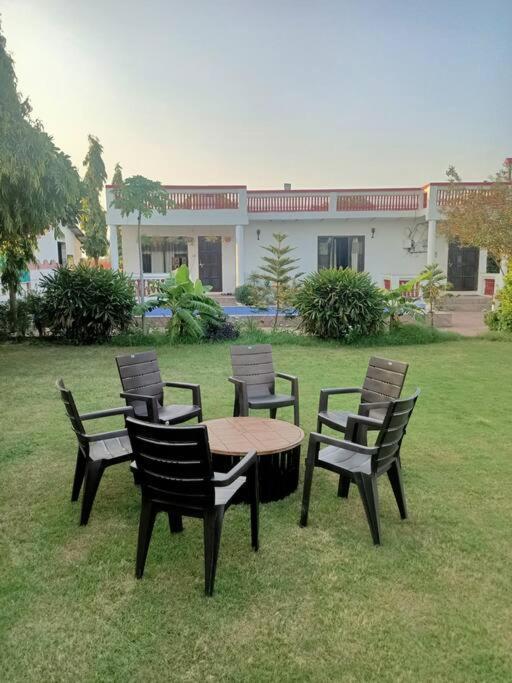 Achal Farm जंगल में मंगल Villa Гургаон Екстериор снимка